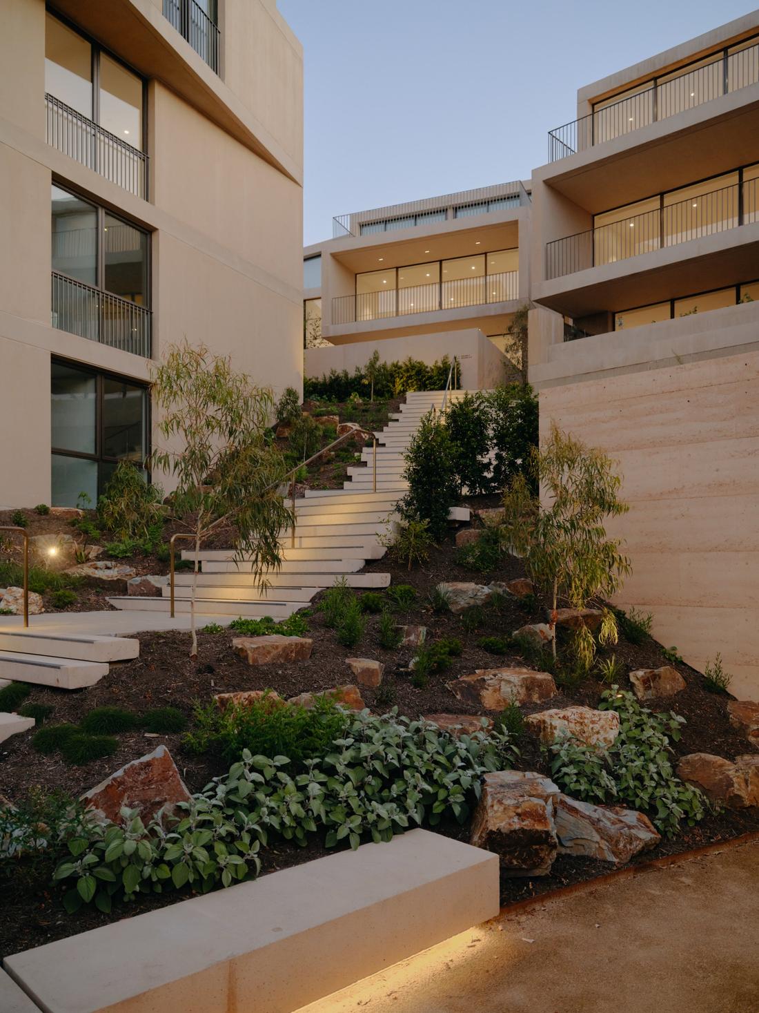 Como Terraces 2